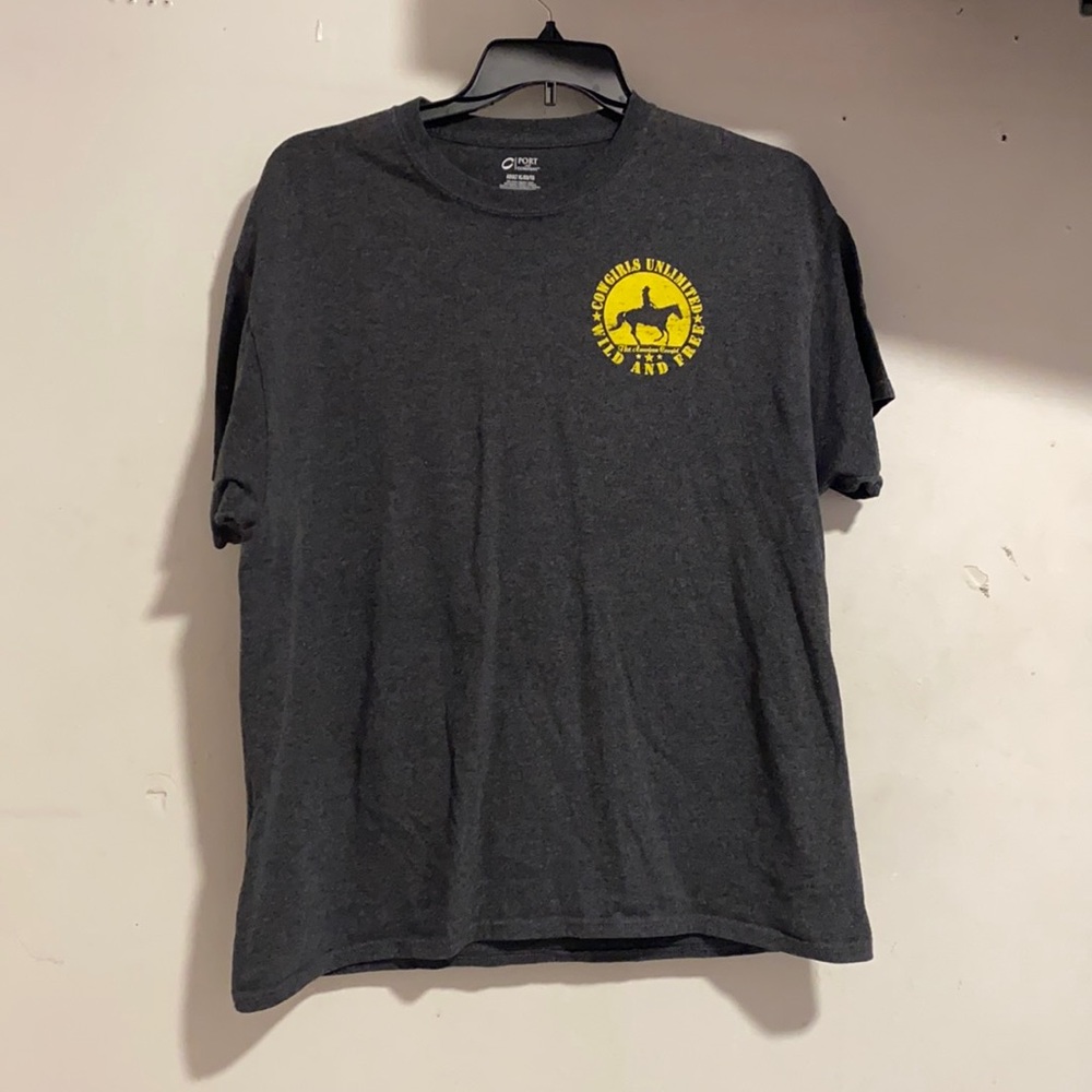 Cowgirl unlimited wild and free extra large T-shirt
